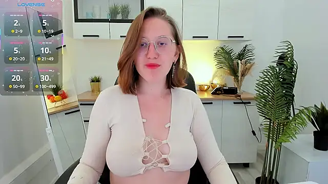 Snapshot of Charmy_Gracy chatting on April 25, 11:57 am Charmy Gracy online show from April 25, 11:57 am