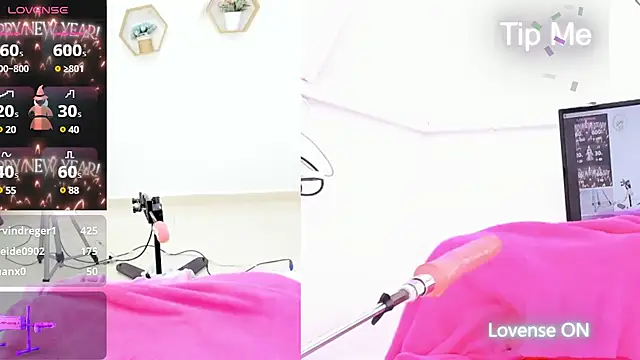 Snapshot of naty_girl_ chatting on February 18, 4:26 am naty girl  online show from February 18, 4:26 am