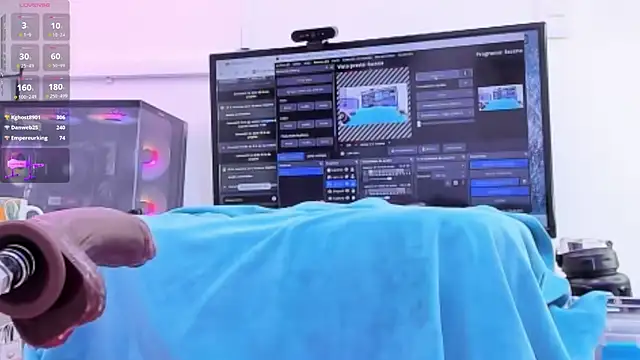 Snapshot of naty_girl_ chatting on October 10, 12:48 pm naty girl  online show from October 10, 12:48 pm