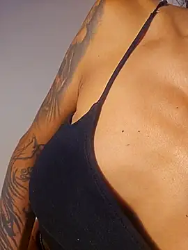 Snapshot of miatemptress69 chatting on October 12, 5:12 pm miatemptress69 online show from October 12, 5:12 pm