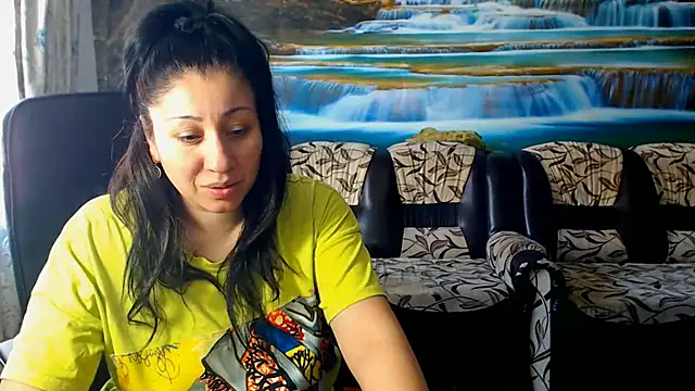 MoistMady online show from February 24, 8:49 am