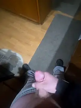 Snapshot of WhiteMeat069 chatting on November 4, 10:14 am WhiteMeat069 online show from November 4, 10:14 am