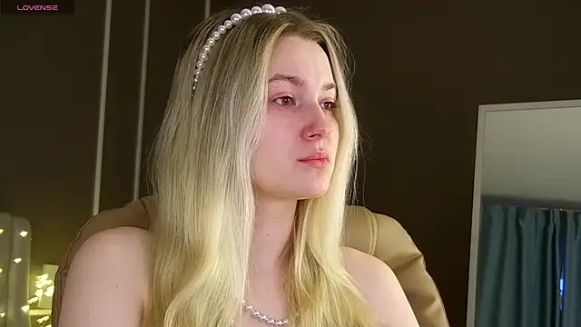 Snapshot of elinanortas chatting on March 8, 1:06 am elinanortas online show from March 8, 1:06 am