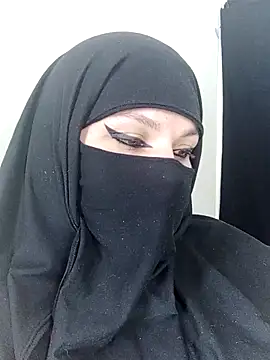 Snapshot of evelyn__salah chatting on October 21, 10:10 pm evelyn salah online show from October 21, 10:10 pm