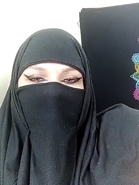 Snapshot of evelyn__salah chatting on October 22, 11:04 pm evelyn salah online show from October 22, 11:04 pm