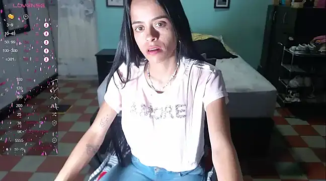 Mia sexy18  online show from January 16, 2:51 am