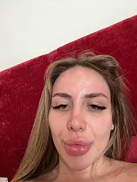 AshleySinn online show from February 25, 2:00 pm