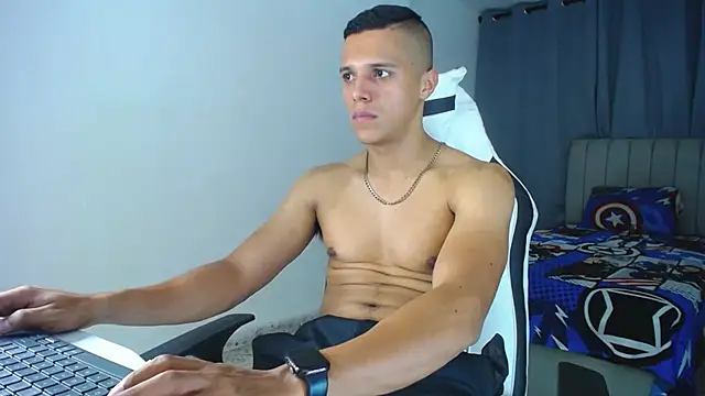 Snapshot of DavidAngell7 chatting on March 13, 5:43 am DavidAngell7 online show from March 13, 5:43 am