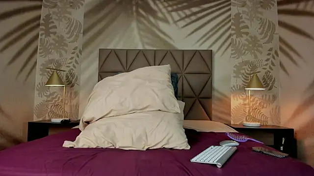 Scarleett 22 online show from February 13, 7:54 pm