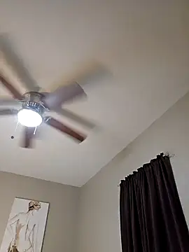 Snapshot of AmethystFoxx chatting on February 21, 12:27 am AmethystFoxx online show from February 21, 12:27 am