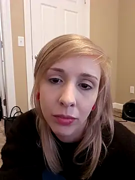 AmethystFoxx online show from February 19, 10:28 pm