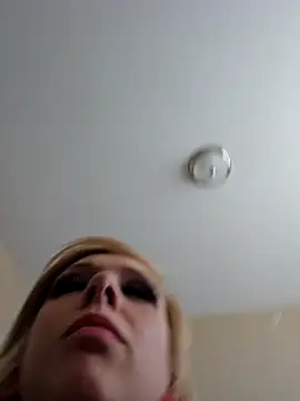 AmethystFoxx online show from March 25, 6:47 pm