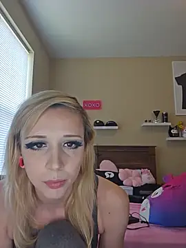 Snapshot of AmethystFoxx chatting on May 28, 5:32 pm AmethystFoxx online show from May 28, 5:32 pm