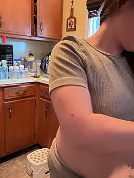 Mini And The Bear online show from February 1, 9:46 pm