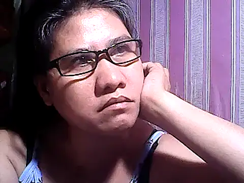 Snapshot of sweetsosie18 chatting on February 27, 11:37 pm sweetsosie18 online show from February 27, 11:37 pm