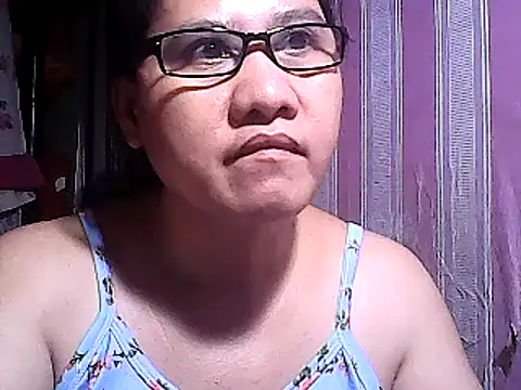Snapshot of sweetsosie18 chatting on February 28, 4:31 pm sweetsosie18 online show from February 28, 4:31 pm