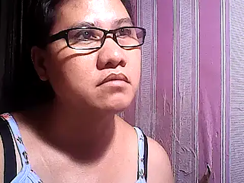 Snapshot of sweetsosie18 chatting on February 28, 11:12 pm sweetsosie18 online show from February 28, 11:12 pm