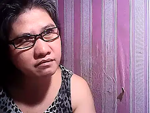 Snapshot of sweetsosie18 chatting on March 1, 12:45 pm sweetsosie18 online show from March 1, 12:45 pm