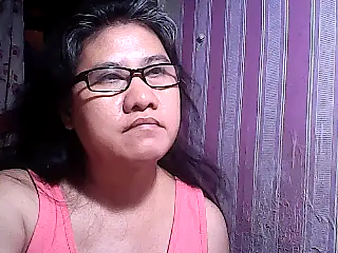 Snapshot of sweetsosie18 chatting on March 3, 8:32 pm sweetsosie18 online show from March 3, 8:32 pm