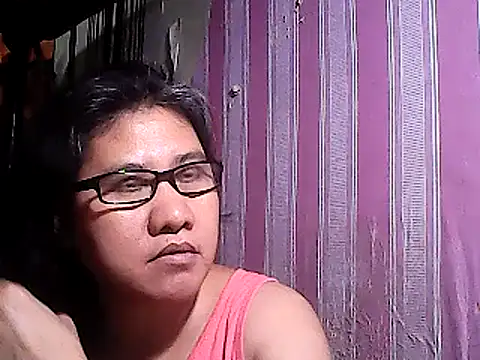Snapshot of sweetsosie18 chatting on March 3, 11:56 pm sweetsosie18 online show from March 3, 11:56 pm