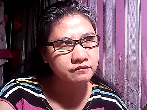 Snapshot of sweetsosie18 chatting on March 4, 7:54 pm sweetsosie18 online show from March 4, 7:54 pm