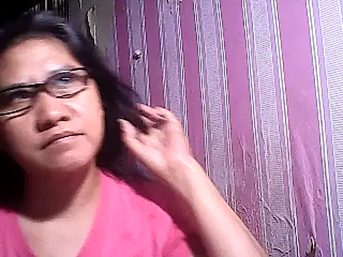 Snapshot of sweetsosie18 chatting on March 9, 11:03 am sweetsosie18 online show from March 9, 11:03 am