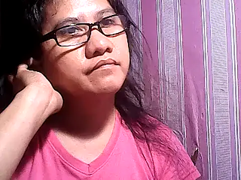 Snapshot of sweetsosie18 chatting on March 9, 8:21 pm sweetsosie18 online show from March 9, 8:21 pm