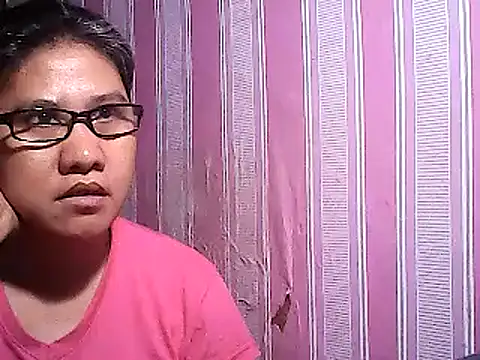 Snapshot of sweetsosie18 chatting on March 10, 6:59 am sweetsosie18 online show from March 10, 6:59 am