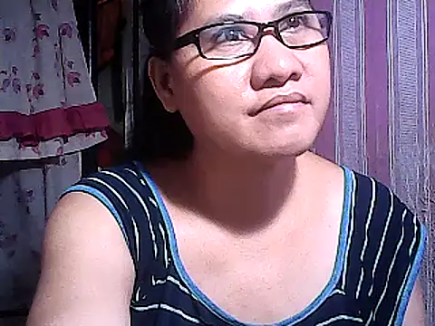 Snapshot of sweetsosie18 chatting on March 10, 10:13 pm sweetsosie18 online show from March 10, 10:13 pm