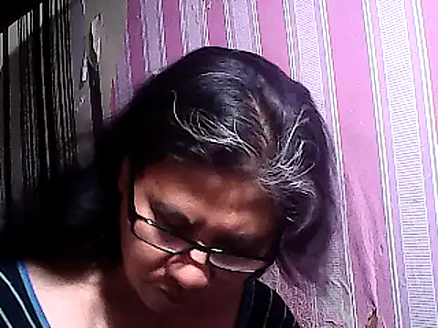 Snapshot of sweetsosie18 chatting on March 11, 11:01 am sweetsosie18 online show from March 11, 11:01 am
