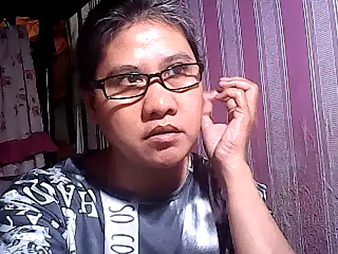 Snapshot of sweetsosie18 chatting on March 12, 1:40 pm sweetsosie18 online show from March 12, 1:40 pm