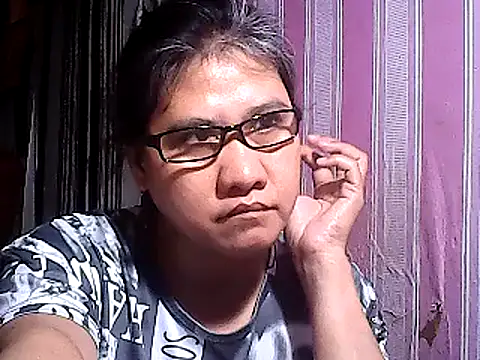 Snapshot of sweetsosie18 chatting on March 12, 4:46 pm sweetsosie18 online show from March 12, 4:46 pm