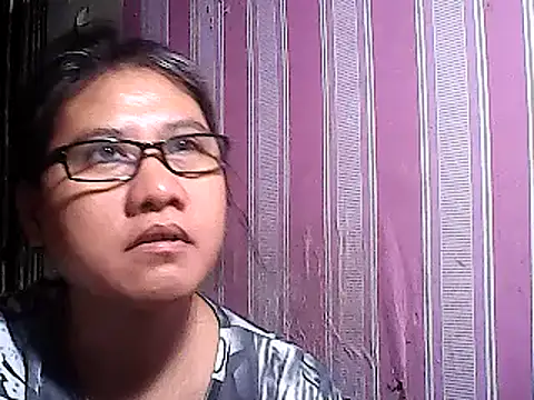 Snapshot of sweetsosie18 chatting on March 13, 2:27 am sweetsosie18 online show from March 13, 2:27 am