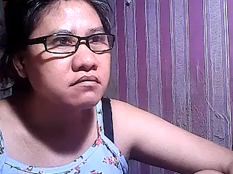 Snapshot of sweetsosie18 chatting on March 15, 3:07 am sweetsosie18 online show from March 15, 3:07 am