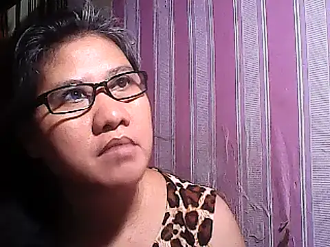 Snapshot of sweetsosie18 chatting on March 16, 11:49 am sweetsosie18 online show from March 16, 11:49 am