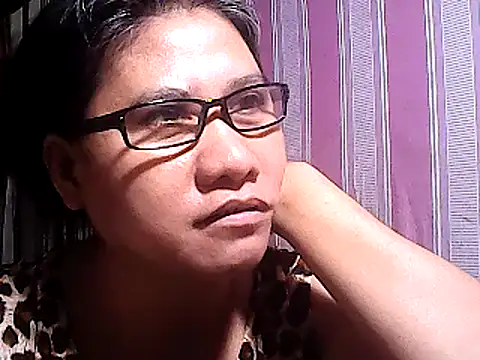 Snapshot of sweetsosie18 chatting on March 16, 2:55 pm sweetsosie18 online show from March 16, 2:55 pm
