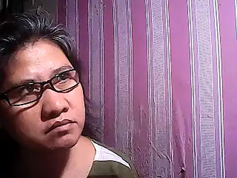 Snapshot of sweetsosie18 chatting on March 17, 1:18 pm sweetsosie18 online show from March 17, 1:18 pm