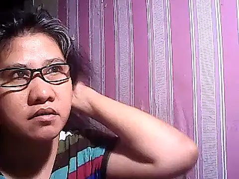Snapshot of sweetsosie18 chatting on March 17, 8:19 pm sweetsosie18 online show from March 17, 8:19 pm