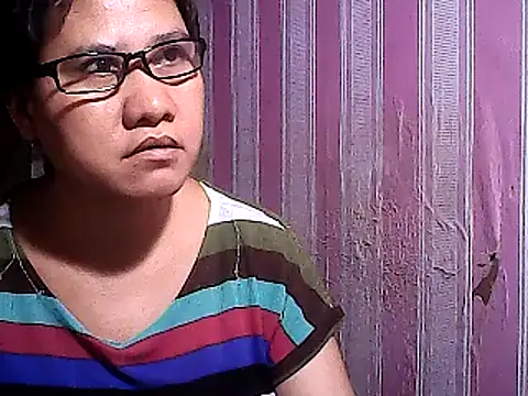 Snapshot of sweetsosie18 chatting on March 18, 12:49 am sweetsosie18 online show from March 18, 12:49 am