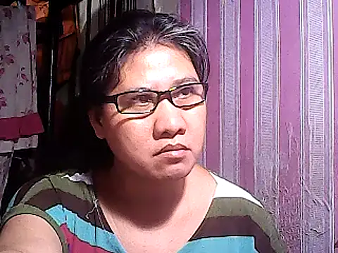 Snapshot of sweetsosie18 chatting on March 20, 4:51 am sweetsosie18 online show from March 20, 4:51 am