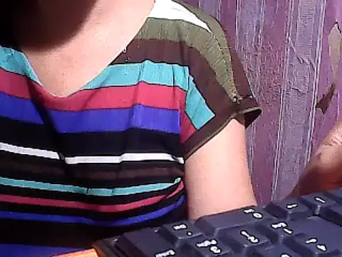 Snapshot of sweetsosie18 chatting on March 20, 5:04 pm sweetsosie18 online show from March 20, 5:04 pm