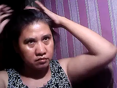 Snapshot of sweetsosie18 chatting on March 23, 7:42 am sweetsosie18 online show from March 23, 7:42 am
