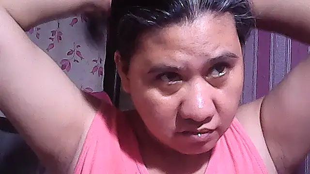 Snapshot of sweetsosie18 chatting on September 14, 10:14 am sweetsosie18 online show from September 14, 10:14 am