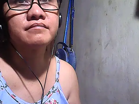 sweetsosie18 online show from February 18, 7:10 pm