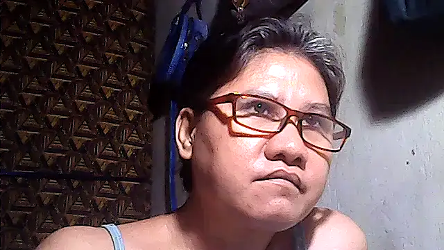 sweetsosie18 online show from April 20, 6:31 pm