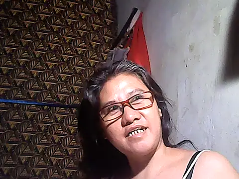 sweetsosie18 online show from June 5, 1:12 am