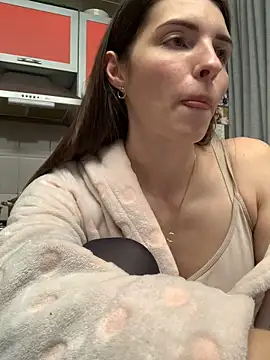 SeducingYoghourt online show from January 18, 2:23 pm