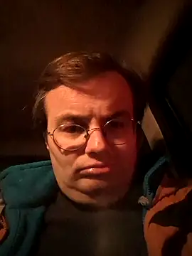 Snapshot of makau1 chatting on January 8, 5:59 pm makau1 online show from January 8, 5:59 pm