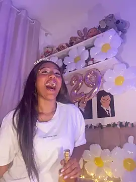 Snapshot of Kaiisa_ chatting on December 2, 10:16 pm Kaiisa online show from December 2, 10:16 pm