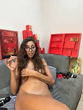 amanilouve online show from March 11, 1:23 pm